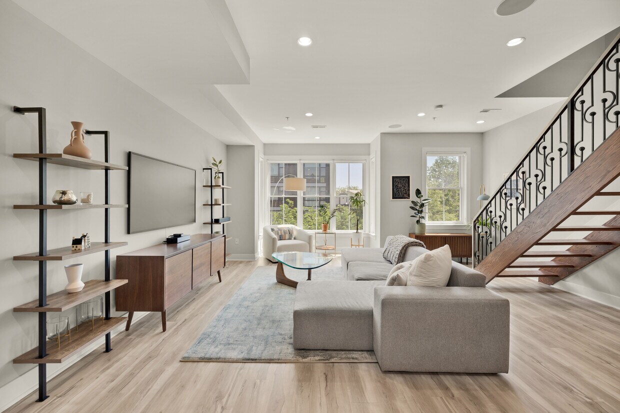 Living Area with Bay Window - 1912 8th St NW