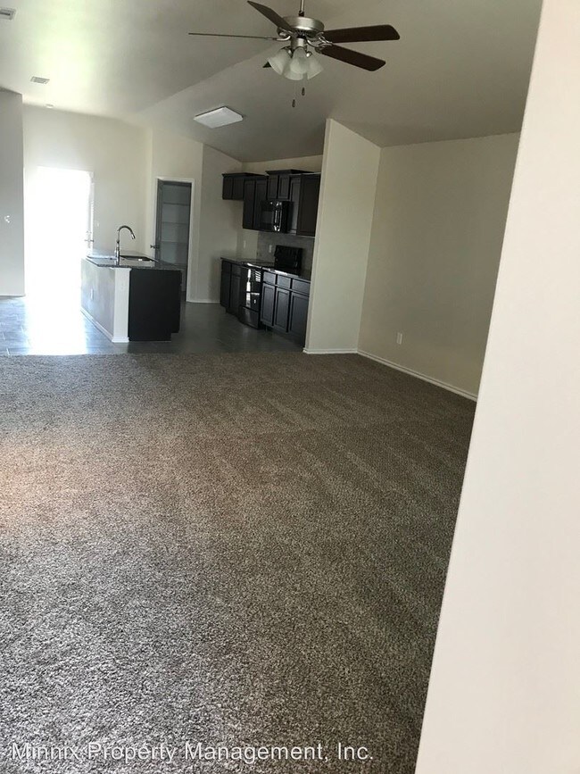 Foto del edificio - 3 br, 2 bath House - 900 E. 90th