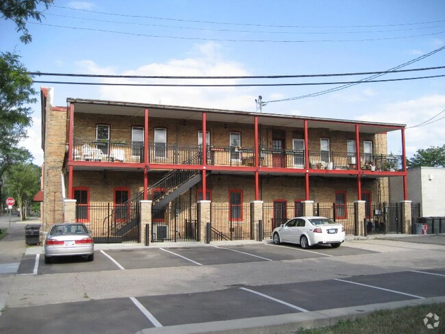 Building Photo - 2222 Central Ave NE