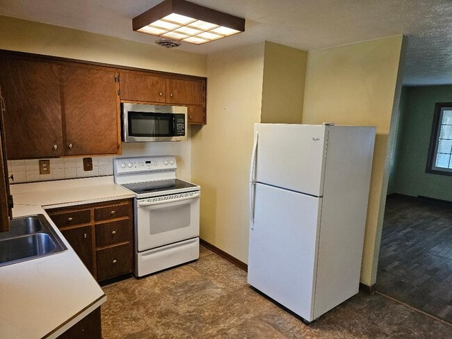 Building Photo - 824 Park Dr