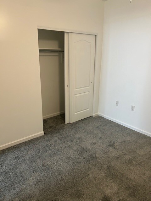 Foto del edificio - 912 Southmoor Dr