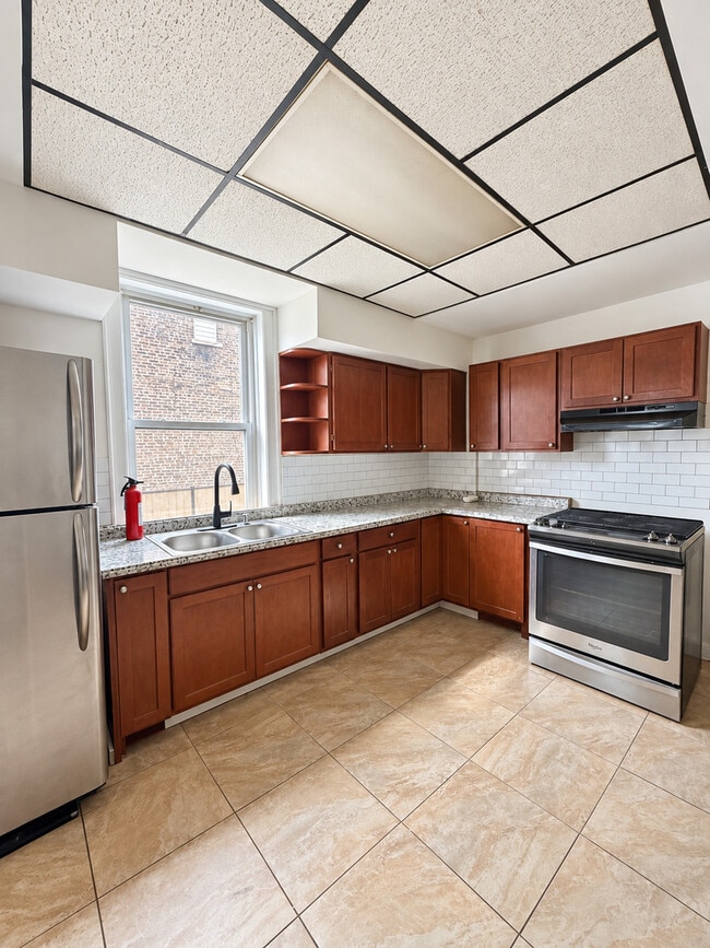 Building Photo - 6551 S Talman Ave