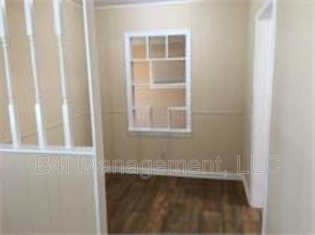 Building Photo - 1108 George Cir
