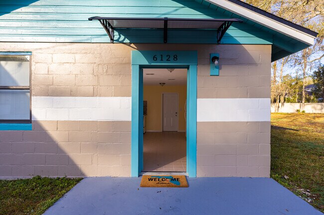 Foto del edificio - 6128 Townsend Rd