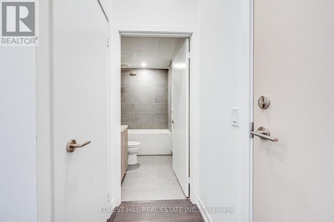 Building Photo - 2020 Bathurst St