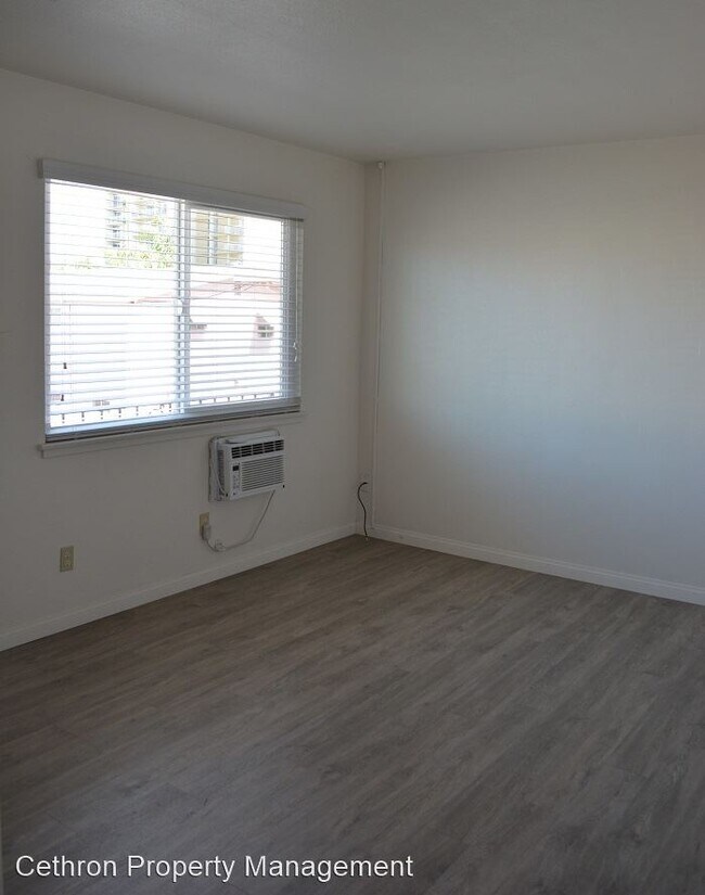 Foto del edificio - 4039 1/2-3634-42 Park Blvd