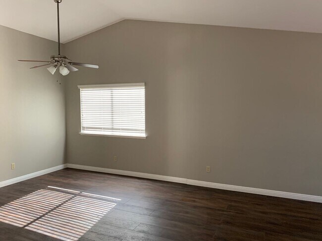 Foto del edificio - 3 br, 2 bath House - 199 Riverbank