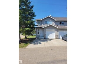 Building Photo - 230 Edwards Dr SW