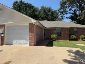 Building Photo - 17060 CR 191