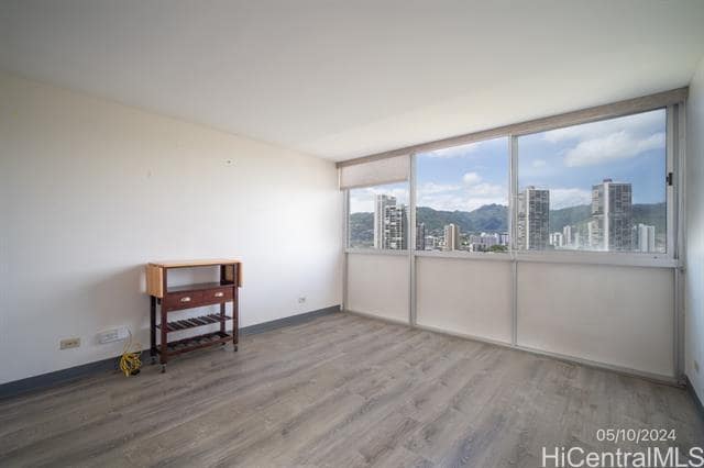 Building Photo - 2211 Ala Wai Blvd