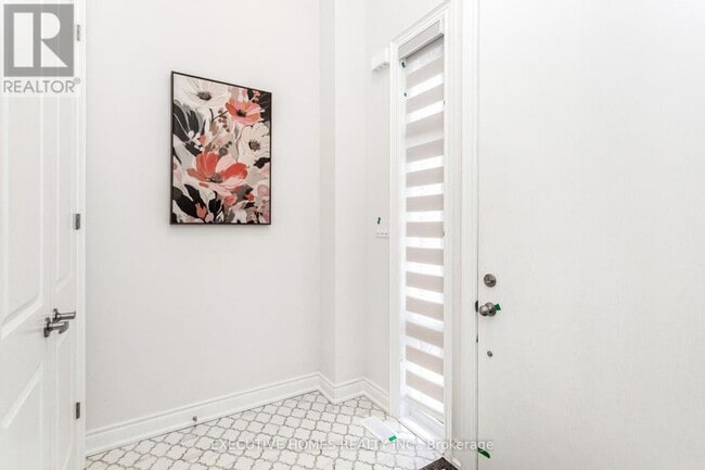 Building Photo - 1371 Peony Path