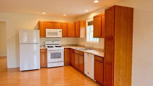 Foto del edificio - 100 Jay Bird Ln
