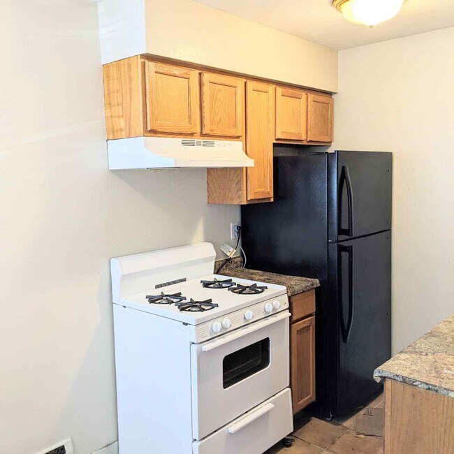 Foto del edificio - 2407 W Broadway