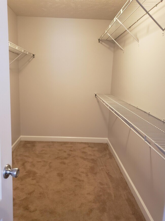 Foto del edificio - 4019 Des Planes Ave