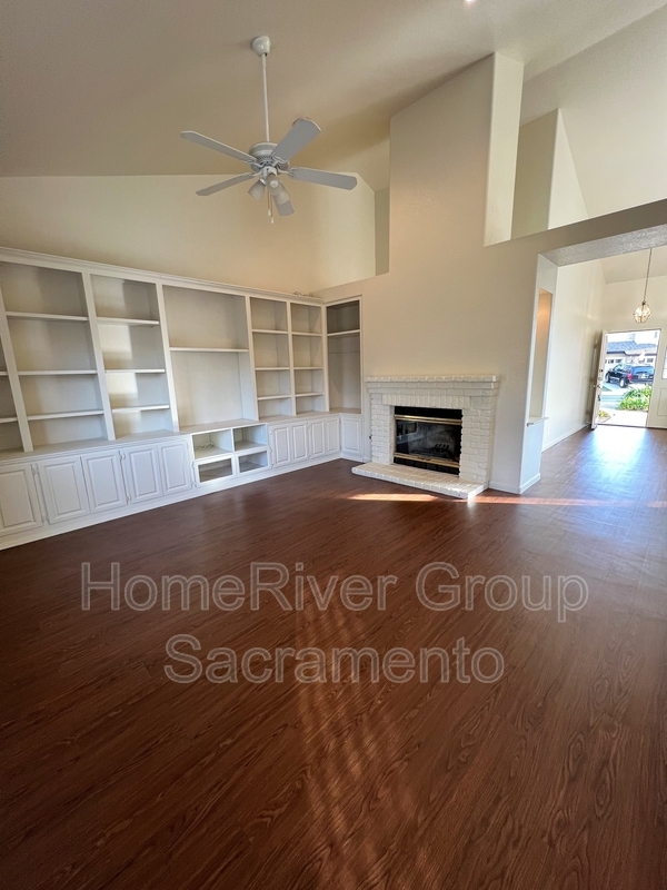Foto del edificio - 2961 Courtside Dr