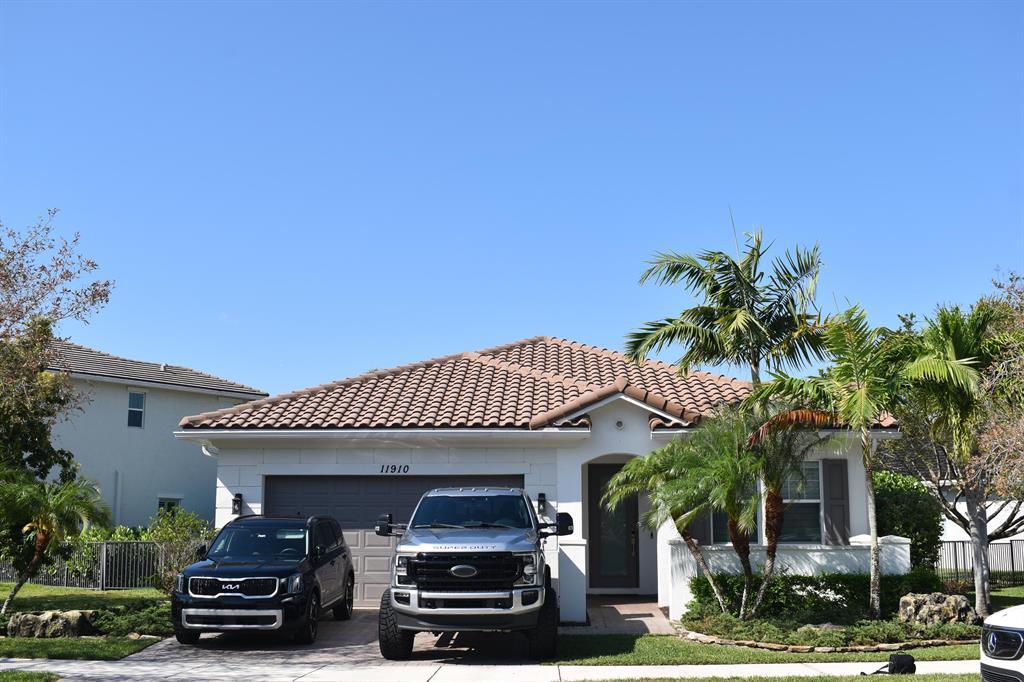 Foto principal - 11910 NW 83rd Pl