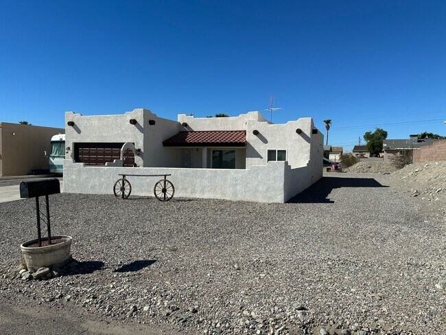 Foto del edificio - Available now - Unfurnished Long Term House