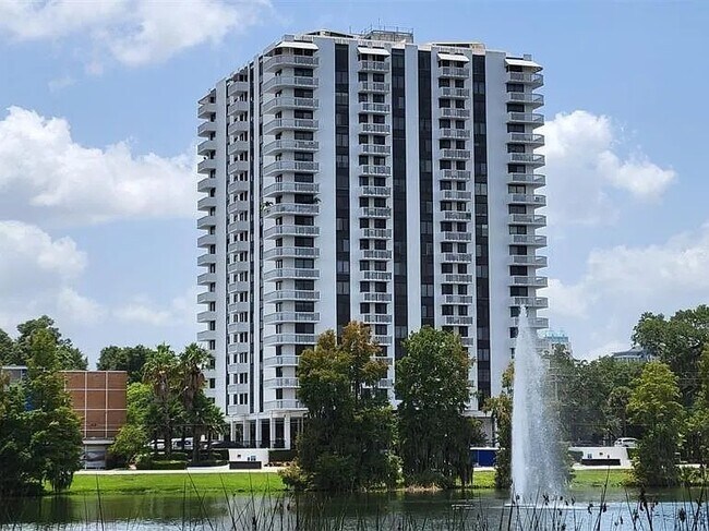 Building Photo - 400 E Colonial Dr