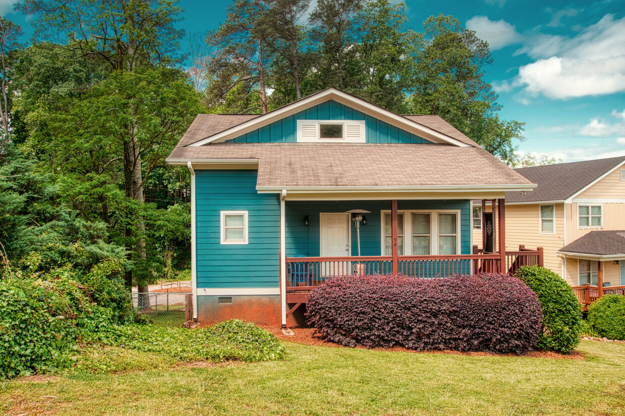 Building Photo - 198 Weymanda Cir