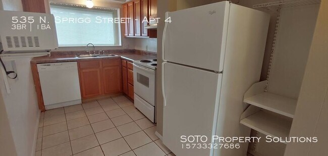 Foto del edificio - 3BD/1BA Pet-Friendly, 3rd Floor Apartment