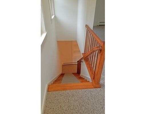 Building Photo - 62 Town Farm Rd