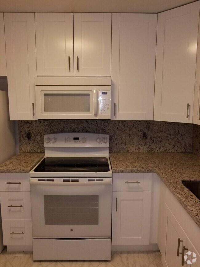 Sierra del Mar Apartments for Rent with Hardwood Floors Boca Raton