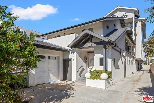 Foto del edificio - 1147 W 37th St