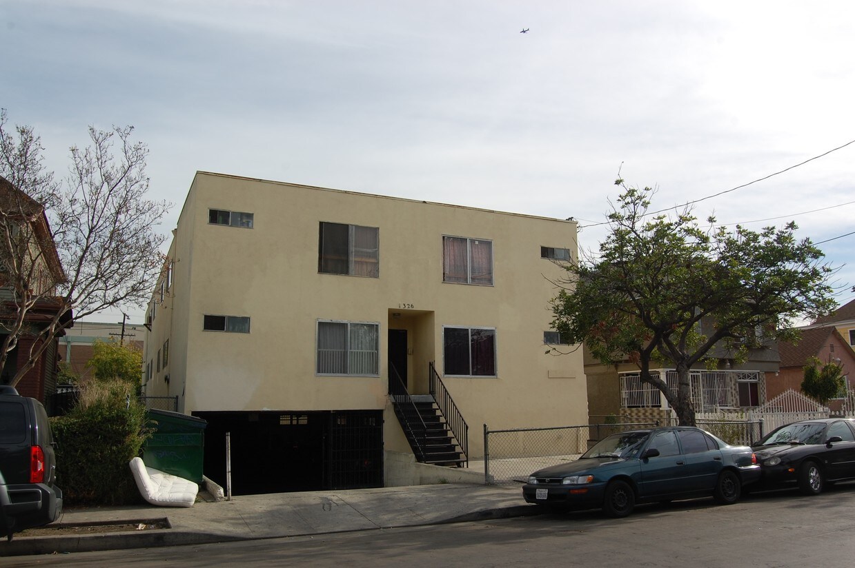Primary Photo - 1326 Valencia St