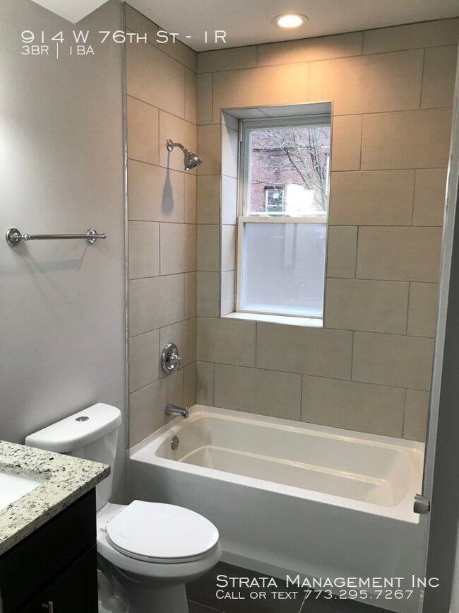 Building Photo - 914 W 76th St