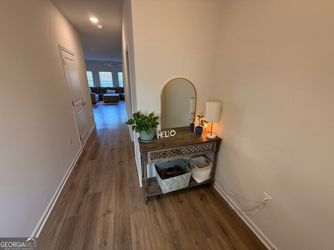 Foto del edificio - 209 Buckingham Ln