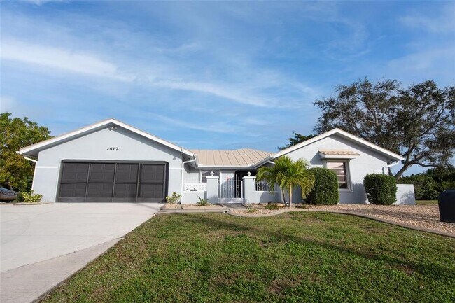 Building Photo - 2417 Magdalina Dr