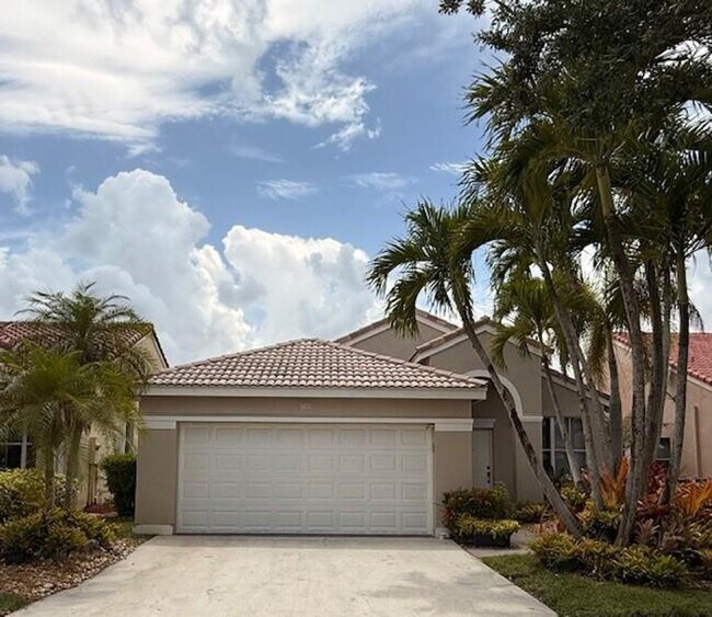 Building Photo - 920 Savannah Falls Dr