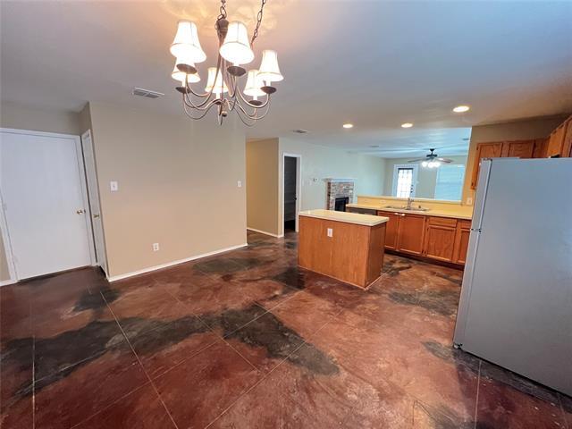 Building Photo - 2320 Lookout Ln