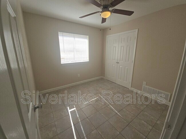 Foto del edificio - 2429 Salmon St