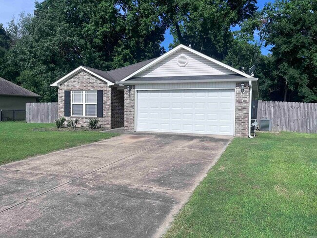 Building Photo - 133 Meadow Dr