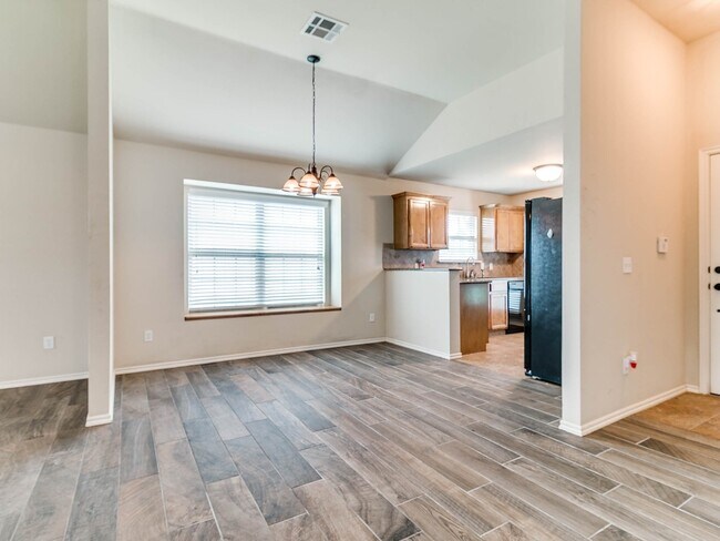 Foto del edificio - 3 Bed/2 Bath in Sonador of Montague Subdivision - Deer Creek Schools