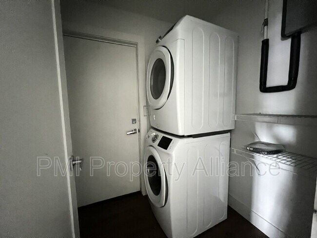 Building Photo - 2300 Elizabeth Ave