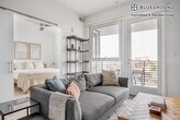 Foto principal - 12035 Wilshire Blvd