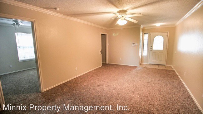 Building Photo - 3 br, 3 bath Apartment - 601 N Elkhart