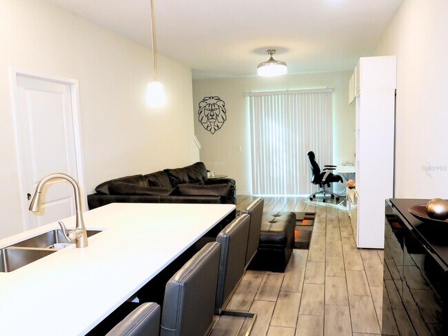 Foto del edificio - 9114 Tecumseh Dr