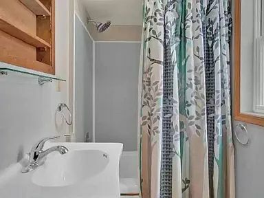 Foto del edificio - 1433 Soo Marie Ave