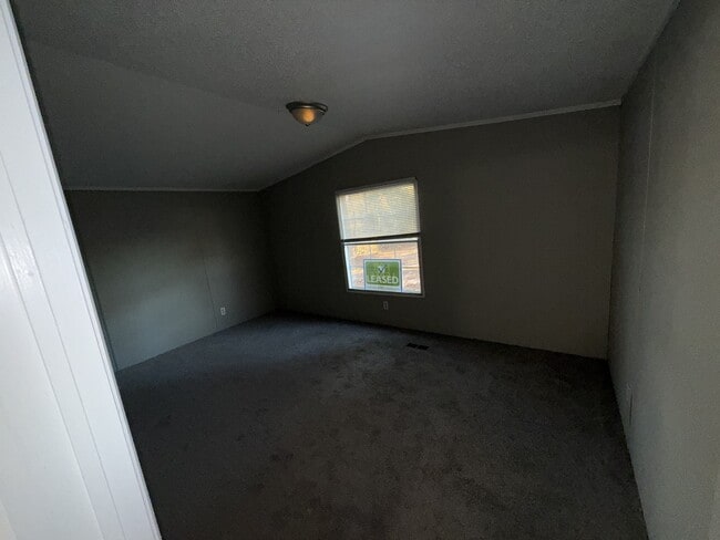 Foto del edificio - 1421 Vince Cir