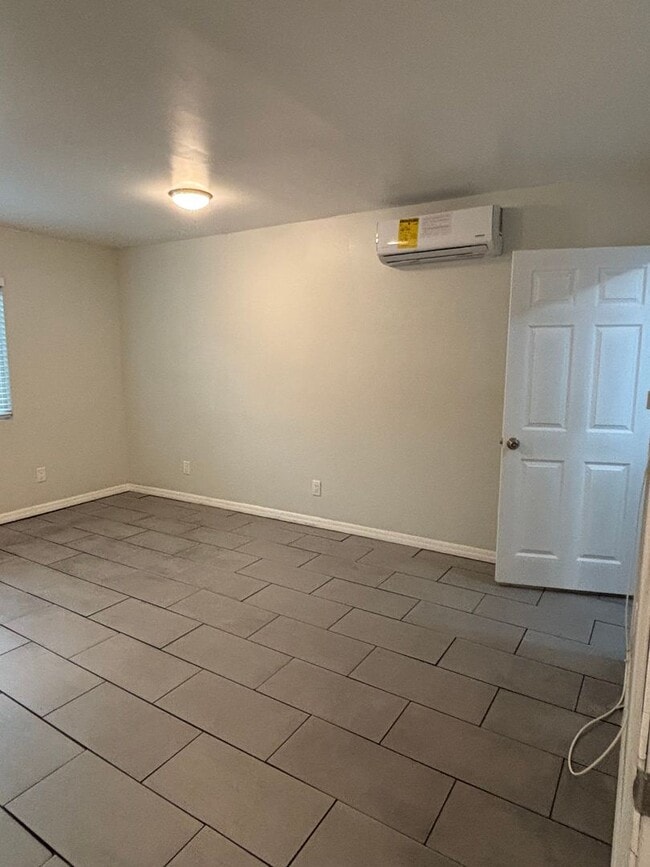 Foto del edificio - New Construction 1 Bedroom 1 Bath Backhouse