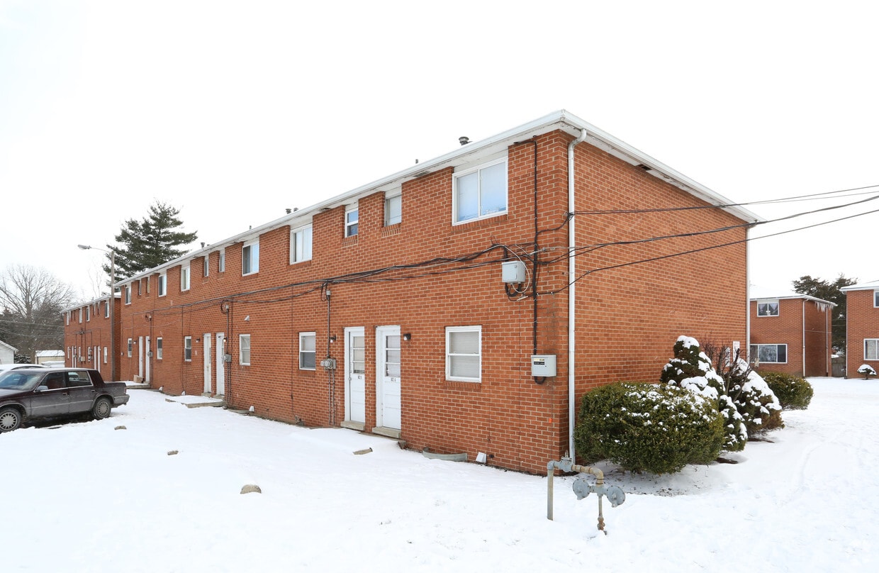 Building Photo - The Evergreens