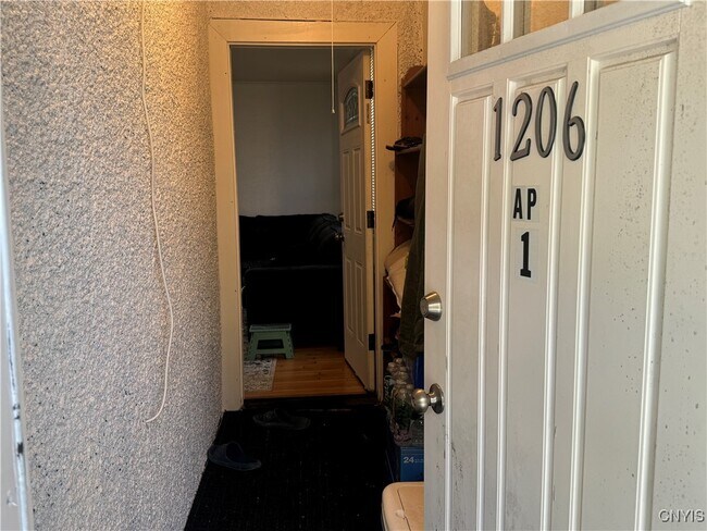 Building Photo - 1206 Catherine St