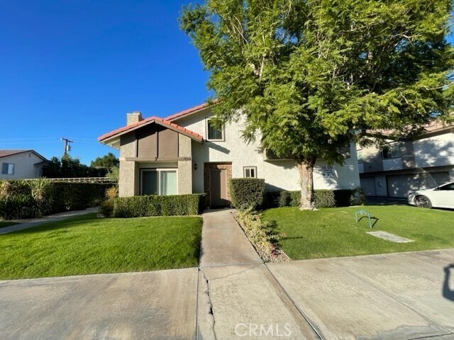 Foto del edificio - 74606 Driftwood Dr