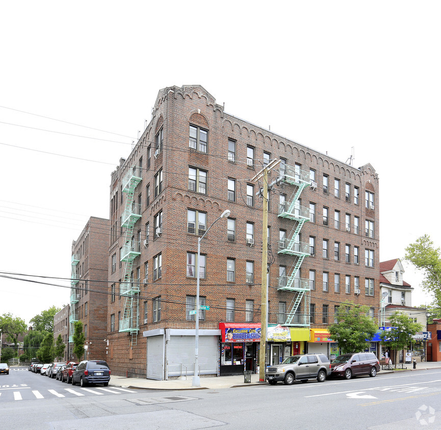 Primary Photo - 743-757 Burke Ave