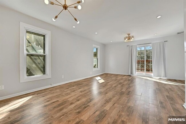 Building Photo - 30 Columbia Terrace