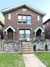 Building Photo - 4942 Tholozan Ave