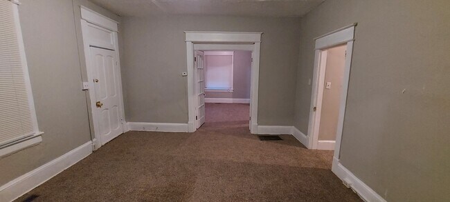 Foto del edificio - 849 Marshall Ave SW